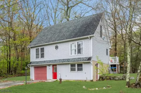 140 Papscoe Rd, Hewitt, NJ 07421