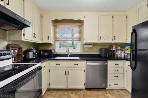 140 Papscoe Rd, Hewitt, NJ 07421 photo 21