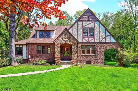 184 Old Short Hills Rd, Short Hills, NJ 07078