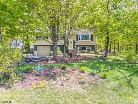 31 Lounsberry Hollow Rd, Sussex, NJ 07461