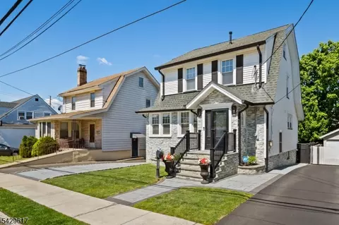 1012 Falls Ter, Union, NJ 07083