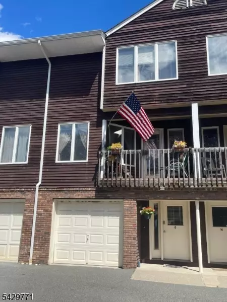 8 Leary Ave UNIT G, Bloomingdale, NJ 07403