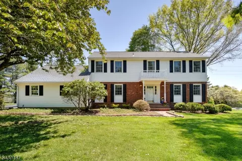 445 Brookview Ct, Somerville, NJ 08876