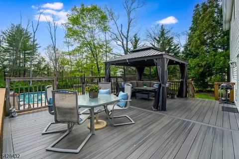 109 Hillside Ave, Bedminster, NJ 07921 photo 30