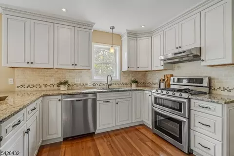 109 Hillside Ave, Bedminster, NJ 07921 photo 14