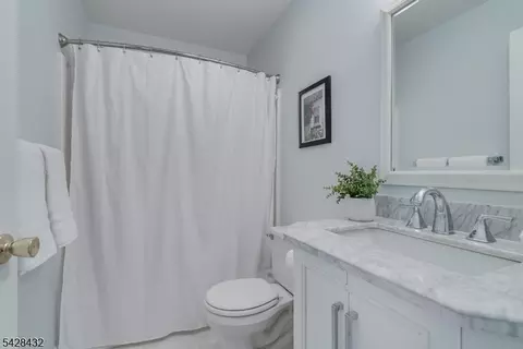 109 Hillside Ave, Bedminster, NJ 07921 photo 26