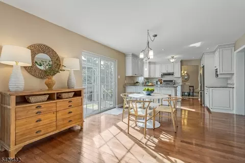 109 Hillside Ave, Bedminster, NJ 07921 photo 12