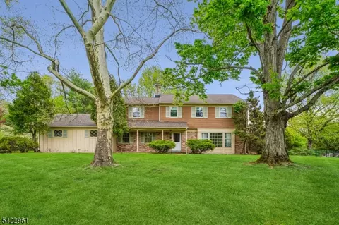 56 Tuxford Ter, Basking Ridge, NJ 07920