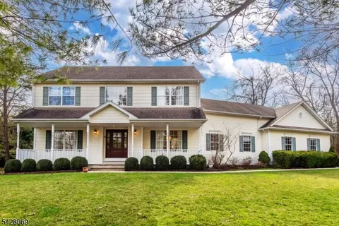 301 Cokesbury Rd, Clinton Twp, NJ 08833