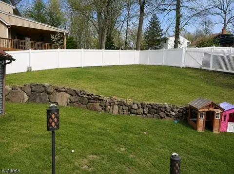 75 Lake Trl E, Wayne, NJ 07470 photo 15