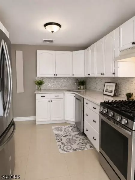 75 Lake Trl E, Wayne, NJ 07470 photo 6