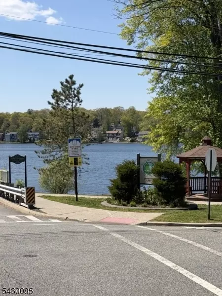 75 Lake Trl E, Wayne, NJ 07470 photo 19