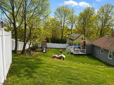 75 Lake Trl E, Wayne, NJ 07470 photo 17