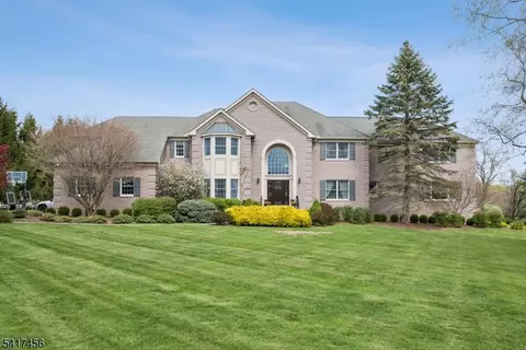 26 Farmersville Rd, Tewksbury Twp, NJ 07830