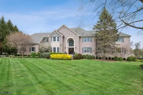 26 Farmersville Rd, Tewksbury Twp, NJ 07830