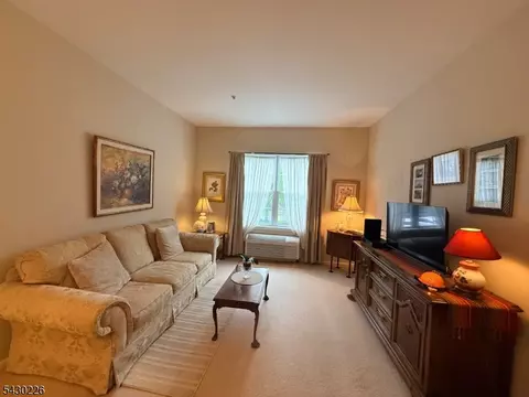 1302 Richmond Rd #302, West Milford, NJ 07480