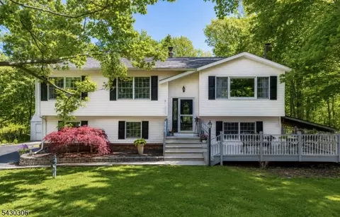 83 Brink Rd, Sussex, NJ 07461
