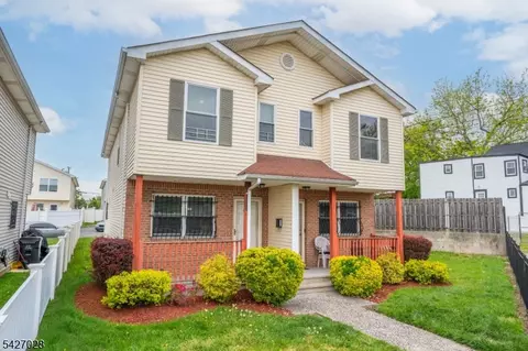 447 S 9th St, Newark, NJ 07103
