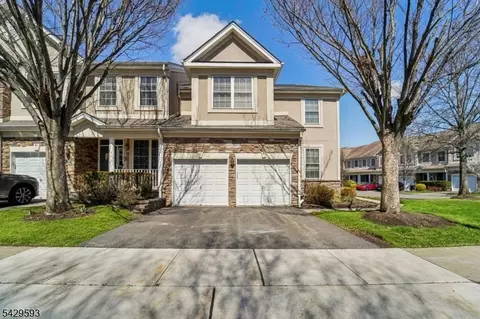 123 Levinberg Ln, Wayne, NJ 07470 photo 2
