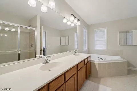 123 Levinberg Ln, Wayne, NJ 07470 photo 14