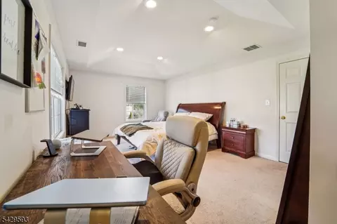 123 Levinberg Ln, Wayne, NJ 07470 photo 13