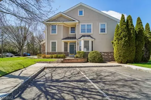 123 Levinberg Ln, Wayne, NJ 07470