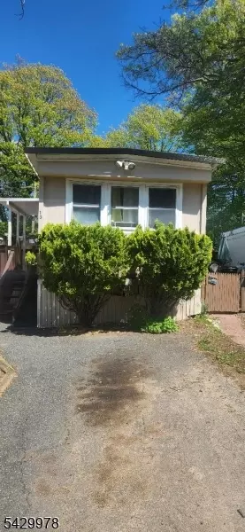 695 State Route 15 #13, Jefferson, NJ 07849