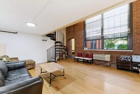 366-382 Trenton Ave #2F, Paterson, NJ 07503