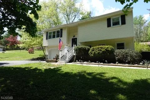 400 North Rd, Califon, NJ 07830