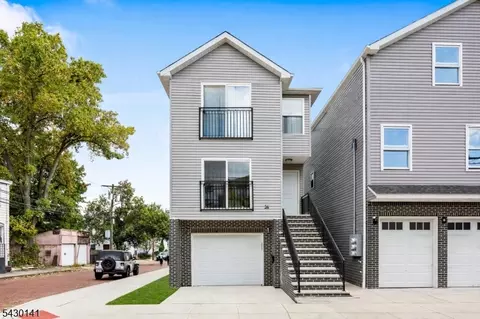 54 Holland St, Newark, NJ 07103
