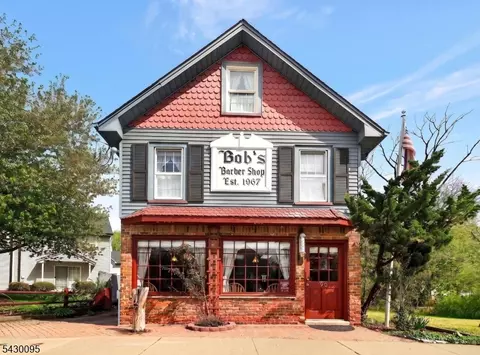 90 Hamburg Tpke, Bloomingdale, NJ 07403