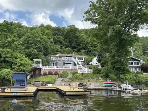 235 Hudson Ave, Hopatcong, NJ 07843