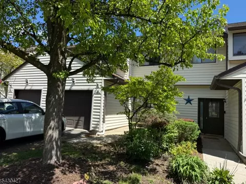 16 Sparrow Cir, Newton, NJ 07860