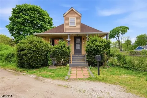2225 Liberty St, Trenton, NJ 08629