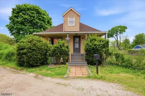 2225 Liberty St, Trenton, NJ 08629