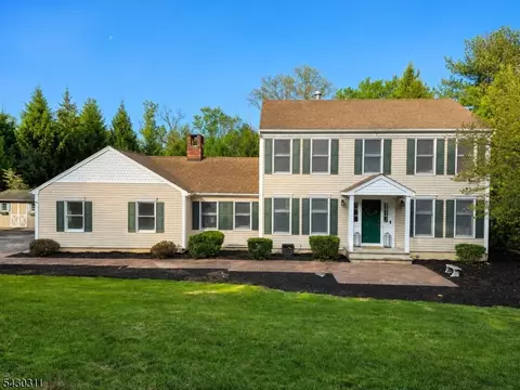 13 High View Dr, High Bridge, NJ 08829