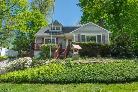 45 Lakeside Trl, Kinnelon, NJ 07405