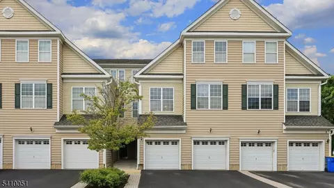 7 Patriots Path, South Bound Brook, NJ 08880