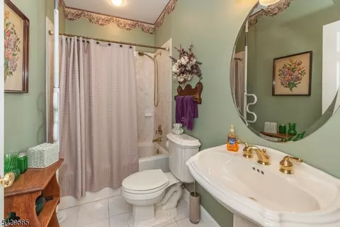 Bath - 37 Thomas Ter, Wayne, NJ 07470 photo 1 of 6