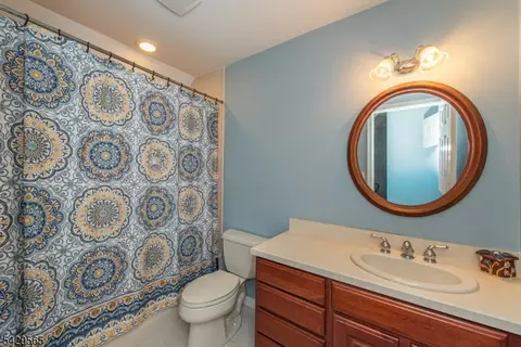 Bath - 37 Thomas Ter, Wayne, NJ 07470 photo 5 of 6
