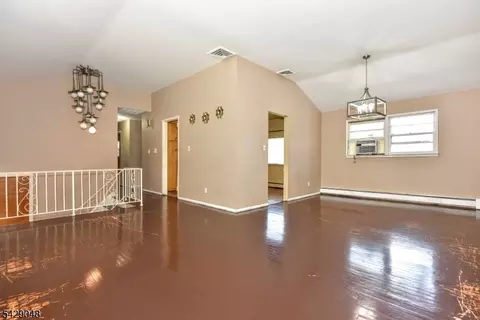 5 Burnside Pl, Wayne, NJ 07470 photo 20
