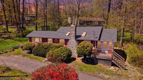 155 Highland Lakes Rd, Highland Lakes, NJ 07422