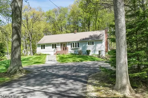 90 Russling Rd, Hackettstown, NJ 07840