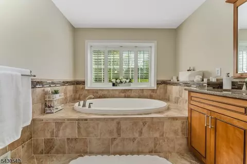 Bath - 9 Hawk Dr, Ringoes, NJ 08551 photo 2 of 3