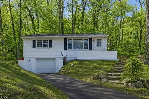 45 W Shawnee Trl, Wharton, NJ 07885