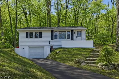45 W Shawnee Trl, Wharton, NJ 07885