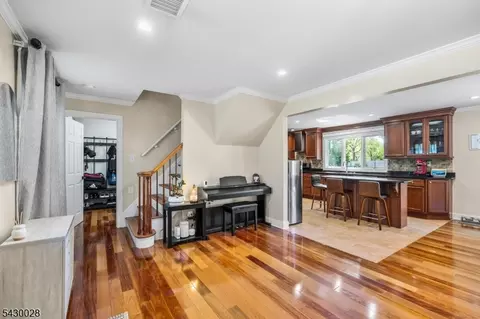 124 Crain Rd, Paramus, NJ 07652 photo 8