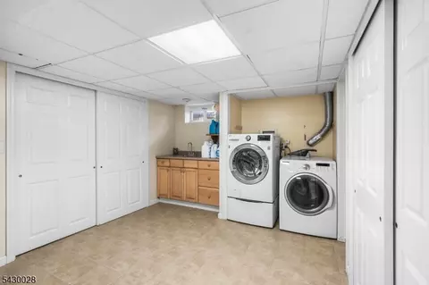 124 Crain Rd, Paramus, NJ 07652 photo 35