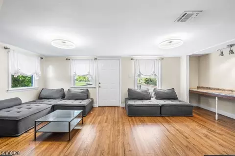124 Crain Rd, Paramus, NJ 07652 photo 25