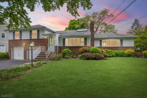 13 Harvard St, Summit, NJ 07901